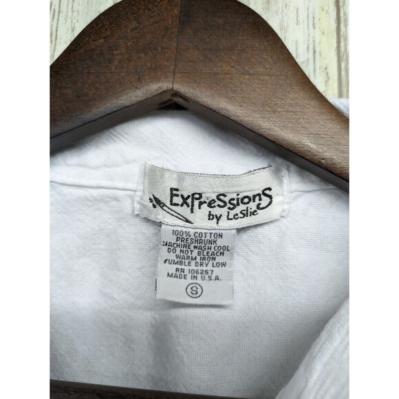 Expressions By Leslie Women's Art Wear 100% Cotton Short Sleeve Button Down Top - Picture 2 of 12